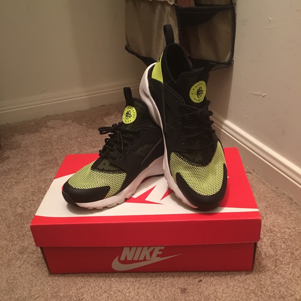 Nike Huaraches ‼️💚